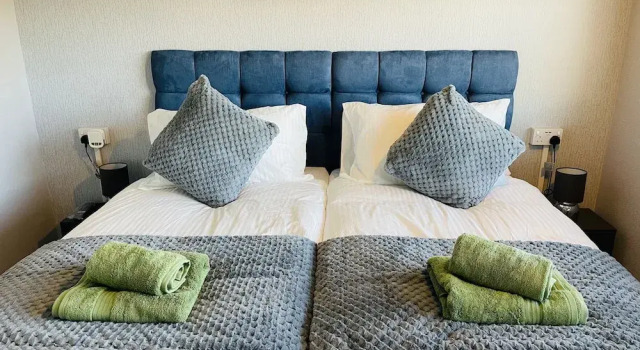 Beautiful 4-bed House in Birmingham Airport NEC, 예약 호텔 Sheldon West Midlands