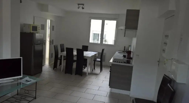 T4 centre Lourdes, Rezervovat Apartmán Hotely v Hautes-Pyrénées s parkováním, Parkování
