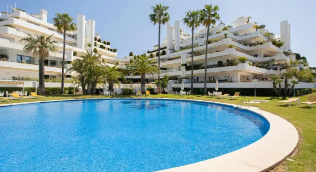 Апартаменты Beautiful 3BEDROOMS/2BATH/Golden Mile