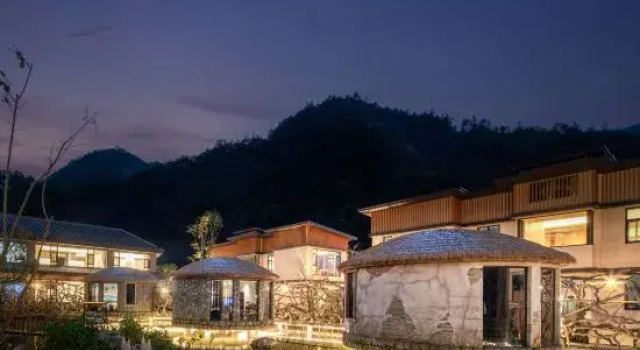 Zauyik Resort Hangzhou, Rezerwuj Ośrodek wypoczynkowy Hotele w Hangzhou z basenem, Basen
