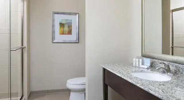Четырёхместный люкс Hampton Inn & Suites San Bernardino