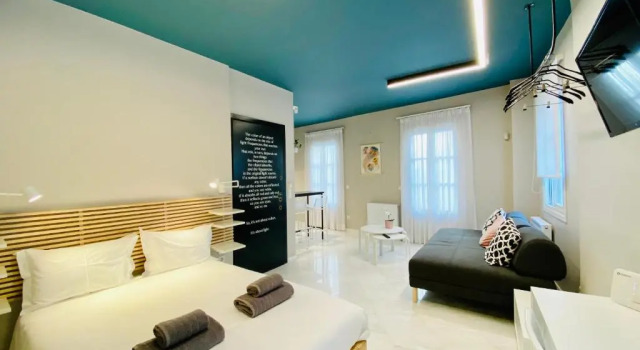 Syntagma Square: Amazing Cozy Studio - Whale