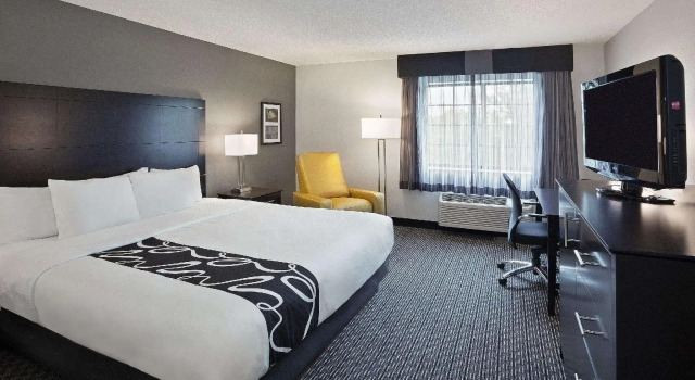 Двухместный номер Standard La Quinta by Wyndham Cleveland Macedonia