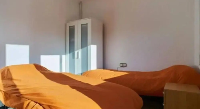 Spacious Holiday Home in Esparreguera With Balcony, Prenota Casa vacanze Esparreguera Baix Llobregat