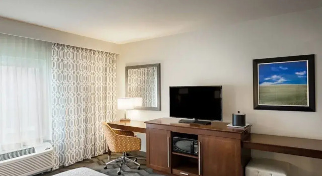 Четырёхместный номер Standard с видом на реку Hampton Inn Lewiston, ID