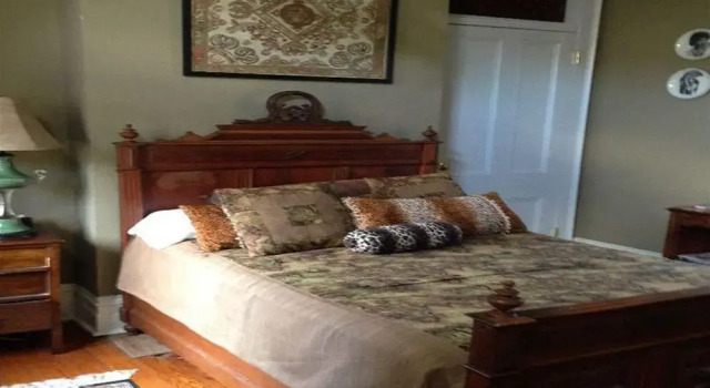 Five Continents Bed and Breakfast, Забронировать Отель Отели Нового Орлеана 3 звезды, рядом с Французский рынок, 3*