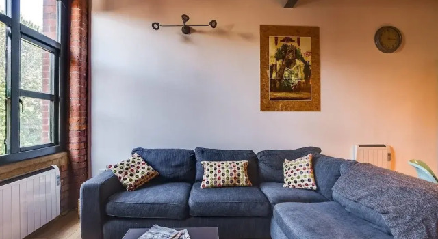 Beautiful 2BR Converted Industrial Mill, Забронировать Отель Отели Уорсли 4 звезды, 4*
