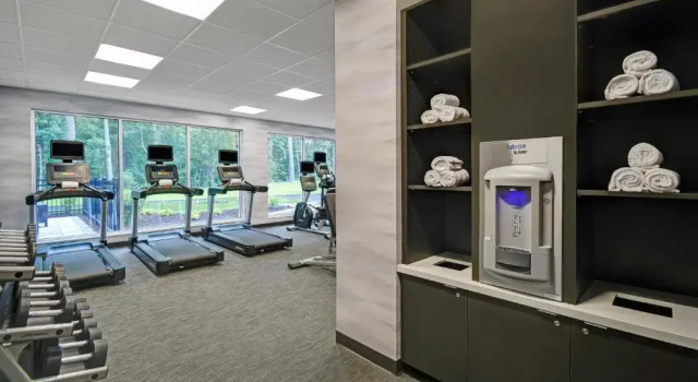 Towneplace Suites By Marriott Norfolk, Book Hotel Hoteller i Norfolk med parkering, Parkering