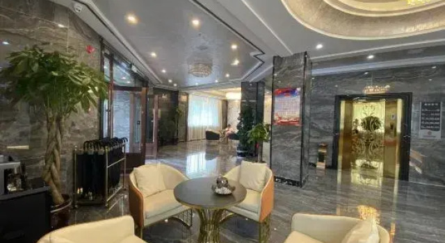 Heilongchen Business Hotel (Heihe Railway Station), Varaa Hotelli Heihe Heilongjiang