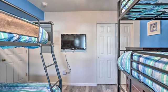 Boat Ramp, Dock & Slip: Step-free Camdenton Condo!