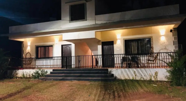 Номер Executive Raikar Guest House
