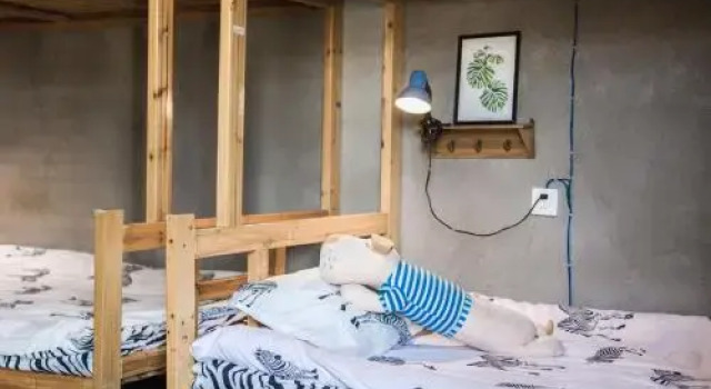 1984 Relax Hostel, Reservar Albergue Hotéis em Dali com estacionamento, Estacionamento