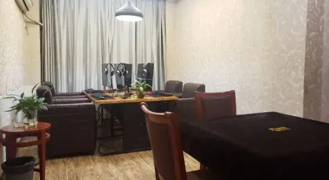 Четырёхместный люкс Jtour Inn (Huanggang RT-Mart)
