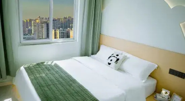 Тент с 2 комнатами Panda Trapped · Full Suite | Designer Vacation Homestay (Chengdu Panda Base Branch)