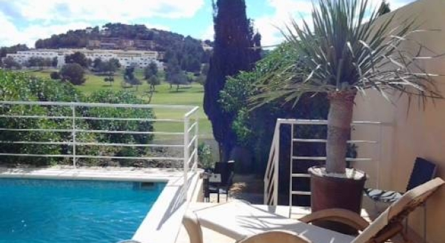 Villa Golf Roca Llisa, Забронировать Вилла Санта-Эулалия-дель-Рио Ибица, рядом с Cala Olivera