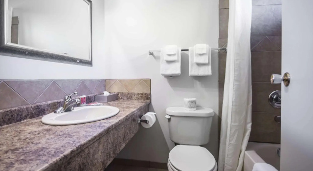 Двухместный номер Standard Courtyard Inn Vernon