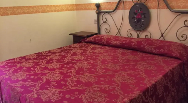 Hotel Adventure, Забронировать Отель Отели Рима с парковкой, рядом с Универмаг La Rinascente, Парковка
