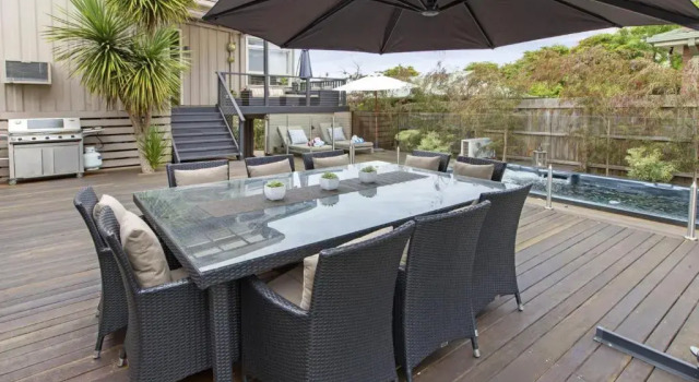 Madeleine Street, Book Hotel Red Hill 