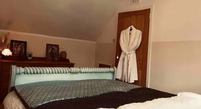 Charming 3 Double Bed Cottage by the River, Забронировать Дом для отпуска Отели Центральной Шотландии с парковкой, Парковка