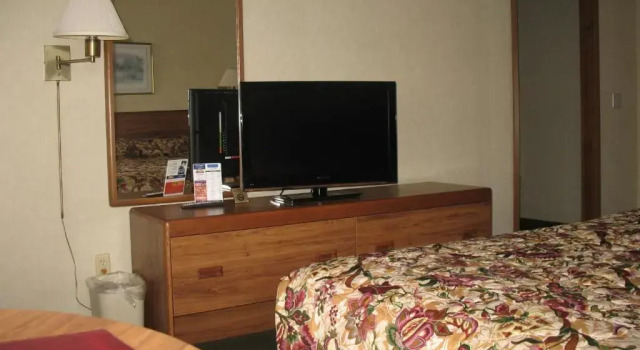 Номер Economy Great Lakes Inn Mackinaw City