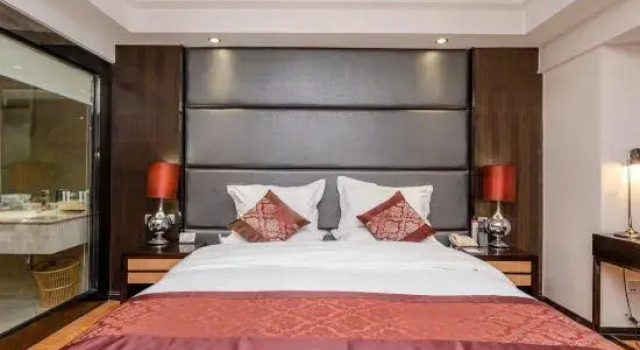 Qixin Hotel (Nine Eyes Bridge), Забронировать Отель Отели Лунцюанььи 3 звезды, 3*