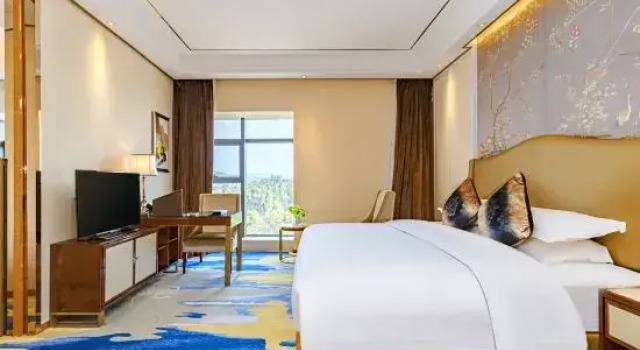 Семейный люкс Premium с 2 комнатами Wyndham Kunming Anning Hot Spring Resort