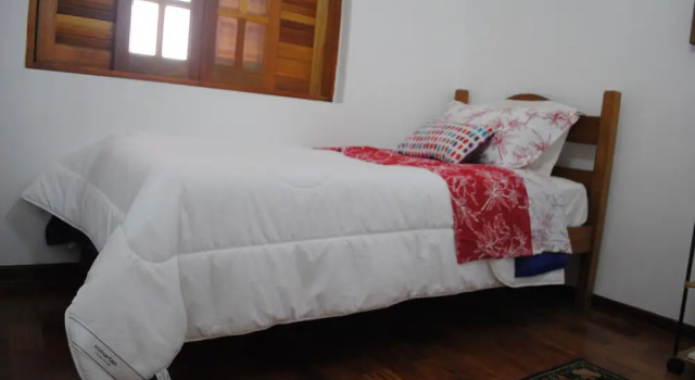 Corona Hostel, Забронировать Хостел Посус-ди-Калдас Минас-Жерайс, рядом с Antonio Molinari Municipal Park