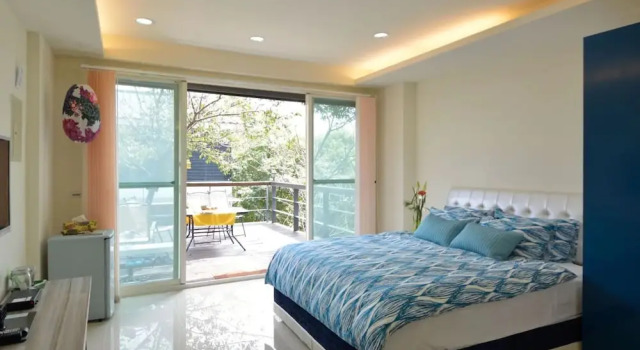 Двухместный семейный номер Standard с балконом Sanyi Wei Wei Feng B&B