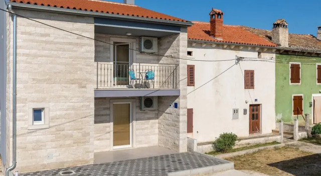 Amazing Home in Bratulici With Wifi and 2 Bedrooms