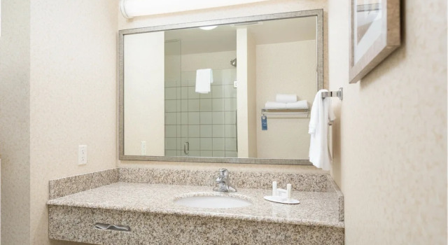 Люкс c 1 комнатой Fairfield Inn & Suites South Boston