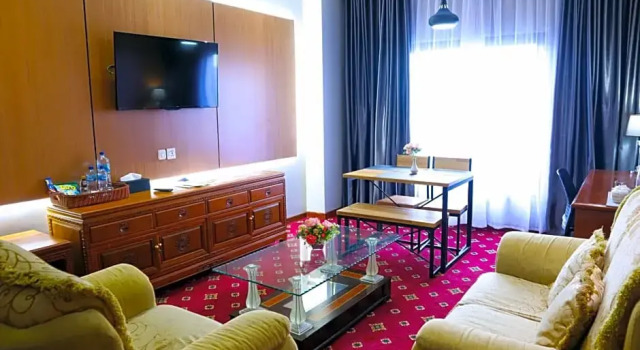 Люкс с видом на город Grand Victoria Hotel