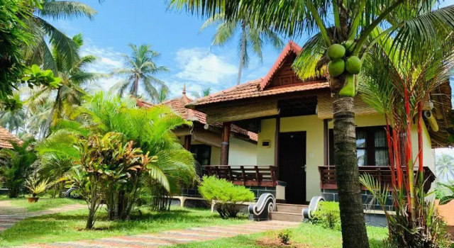 Коттедж Deluxe с балконом и с красивым видом из окна Maadathil Cottages & Beach Resort