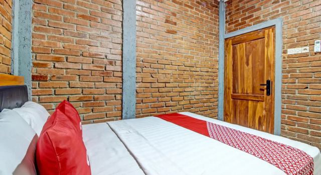 Люкс OYO 92606 Djoglo Boto Homestay Syariah
