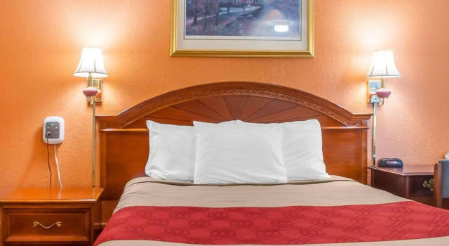 Двухместный номер Standard Econo Lodge Cuba I-86