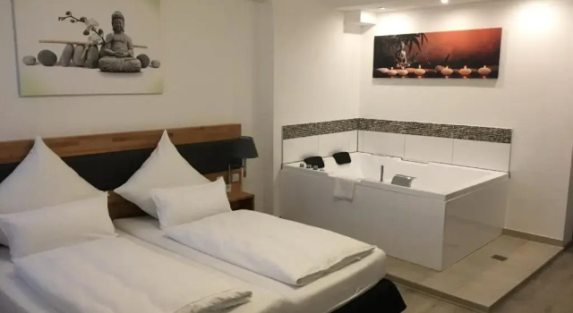 Полулюкс Hotel in Laisen