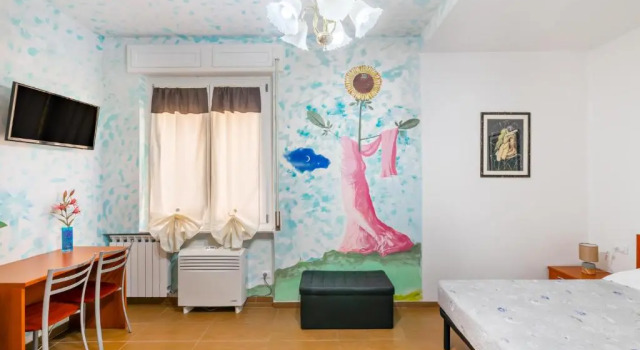 Lia Rooms 4
