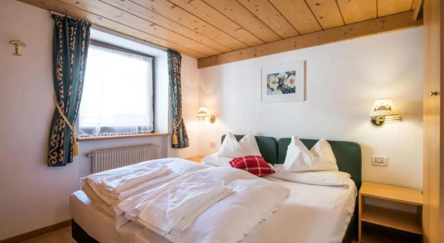 Четырёхместный люкс La Tambra - Residence - Central with Restaurant