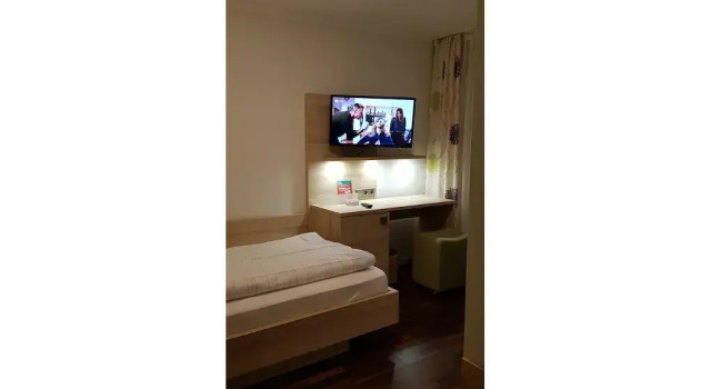 Hotel Fröhlich, Забронировать Отель Отели Кайзерслаутерн с завтраком, Завтраки