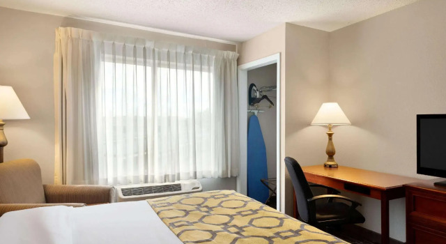 Двухместный номер Mobility Accessible Baymont by Wyndham Springfield I-44