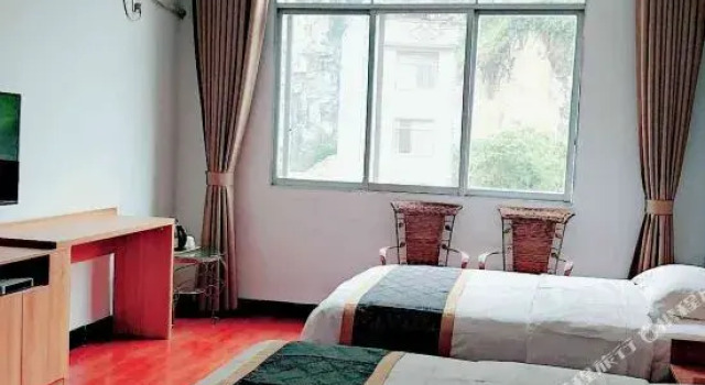 Jinjiang Zhixing Hotel, Book Hotel Hoteller i Hechi med parkering, Parkering