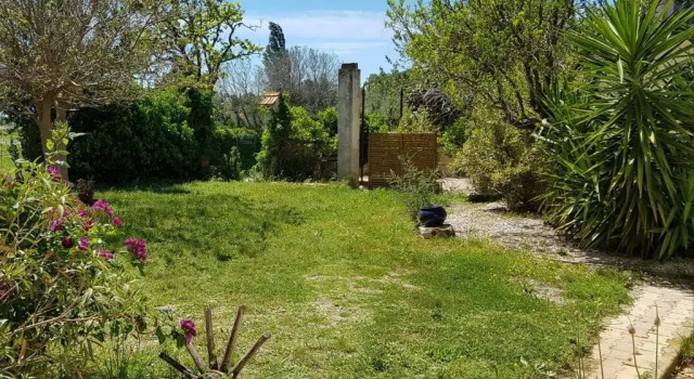 Коттедж Petite maison refaite à neuf dans mas du 19ème siècle