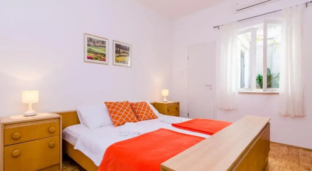 Rooms Batina