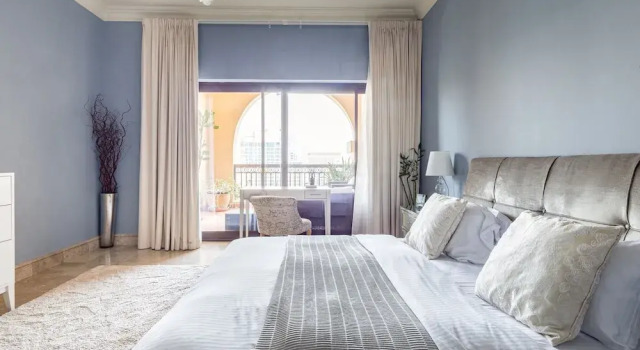 Deluxe 1BR in Fairmont South W/ Huge Balcony & Beach Club Membership!