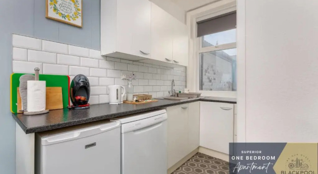 Апартаменты Superior Reads Court Holiday Apartments
