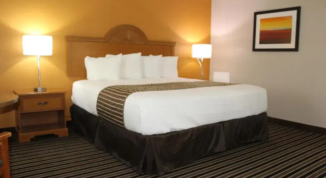 Номер Standard Westbridge Inn & Suites