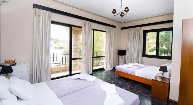 Апартаменты Stone Palace Hotel Near Athens Airport Free Shuttle From and to Athens Airport
