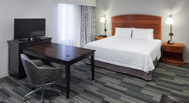 Студия Hampton Inn & Suites Tulare