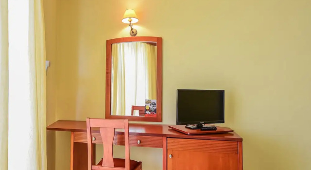 Апартаменты с красивым видом из окна Timos Hotel