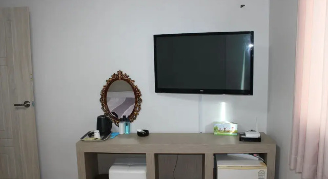 Gipoong Hotel, Забронировать Отель Отели Согвипхо с парковкой, Парковка