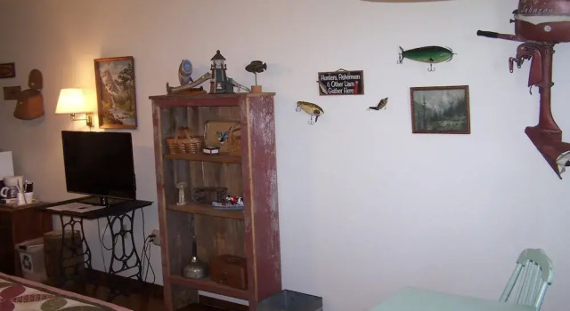Четырёхместный семейный номер Standard Pointe West Resort Motel